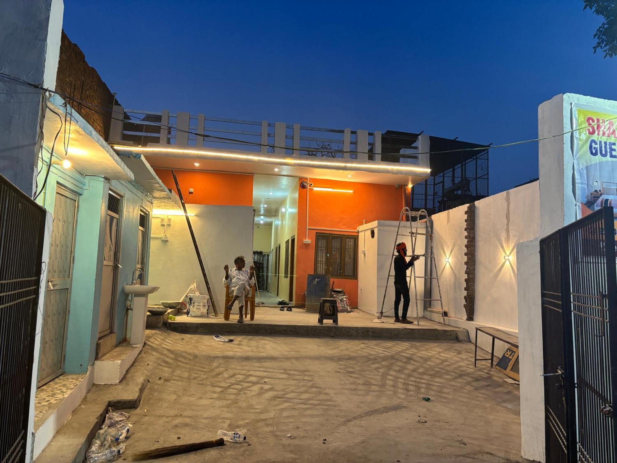 Shakuntala Guest House Ayodhya Exterior photo
