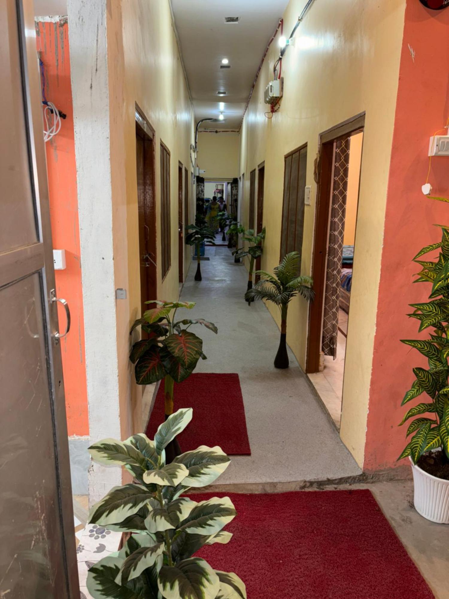 Shakuntala Guest House Ayodhya Exterior photo
