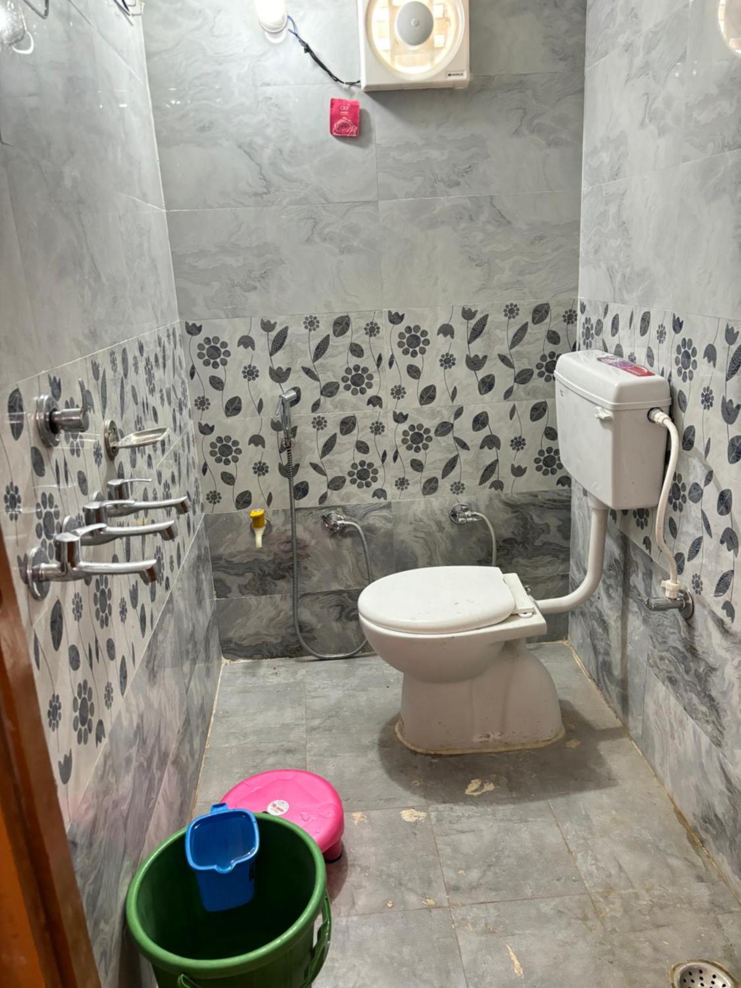 Shakuntala Guest House Ayodhya Exterior photo